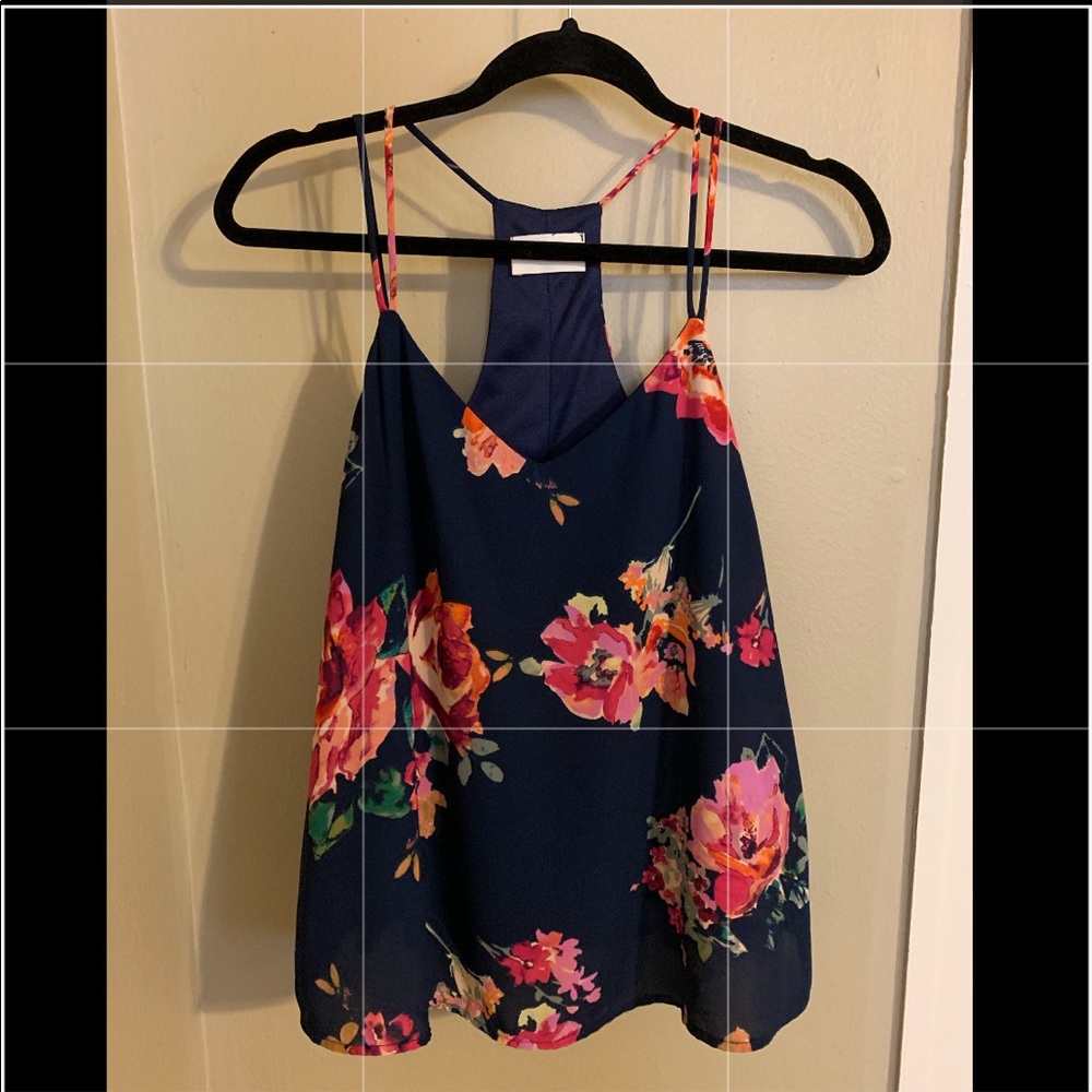 EVERLY sleeveless floral blouse